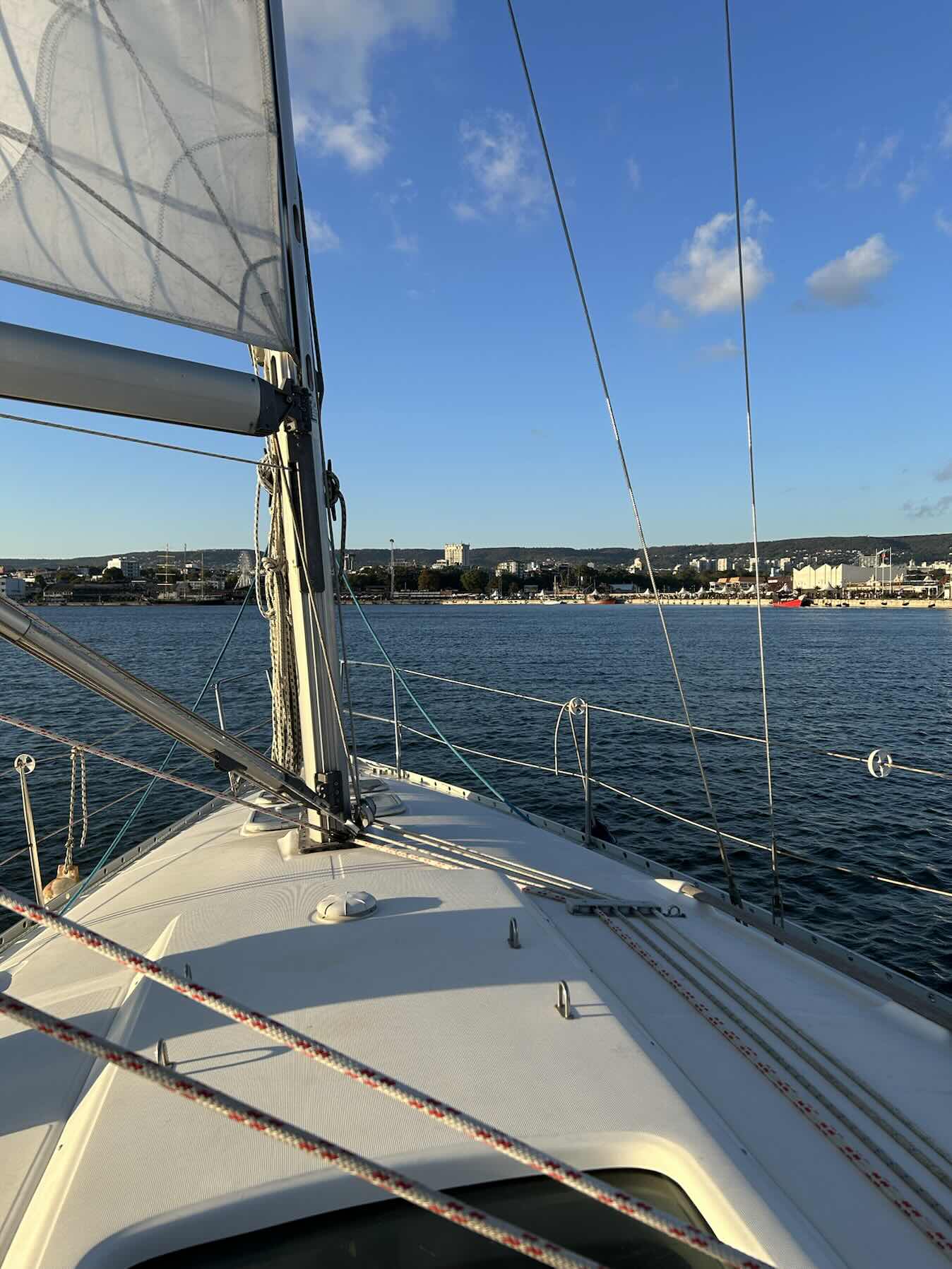 Sail training session_47E36982-66AE-40B9-84A4-E859F60BEEC9