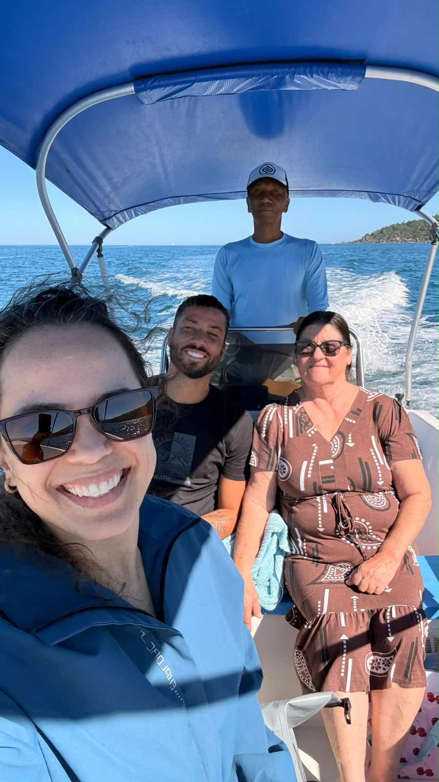 Passeio em família _2FE3F915-D961-4648-9C6F-1131B54435A1