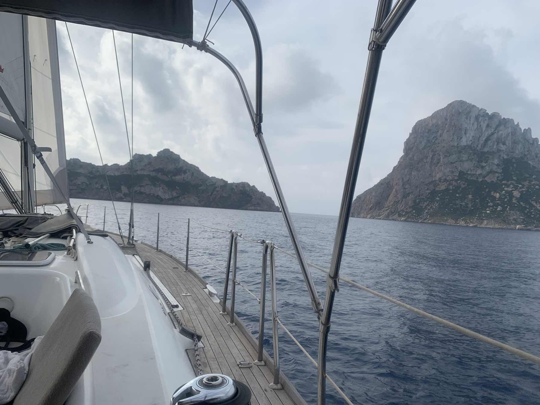 Sail to pickup Alex_9064A434-46E2-45D1-807B-5FC9B907258E