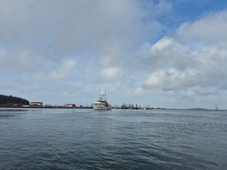 Voyage photo from Upriver motor-sail