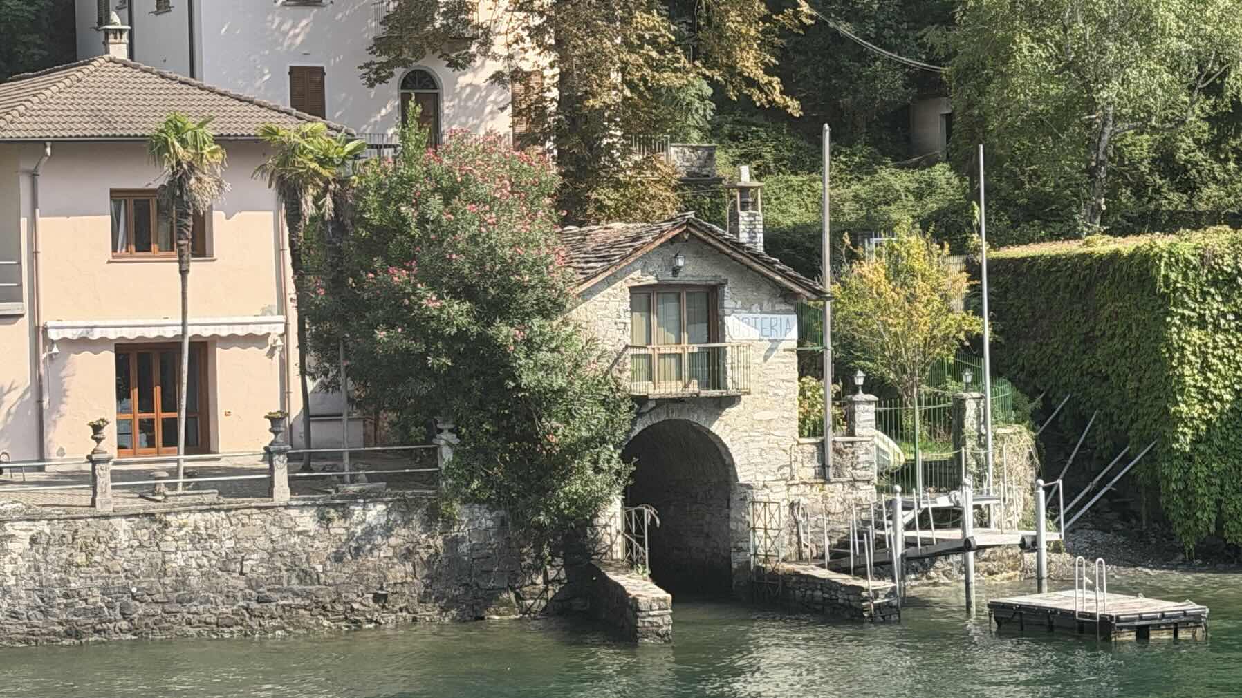 Lago Di Como _4FA53CE3-B8D0-439D-9085-7F7AA7651A9B