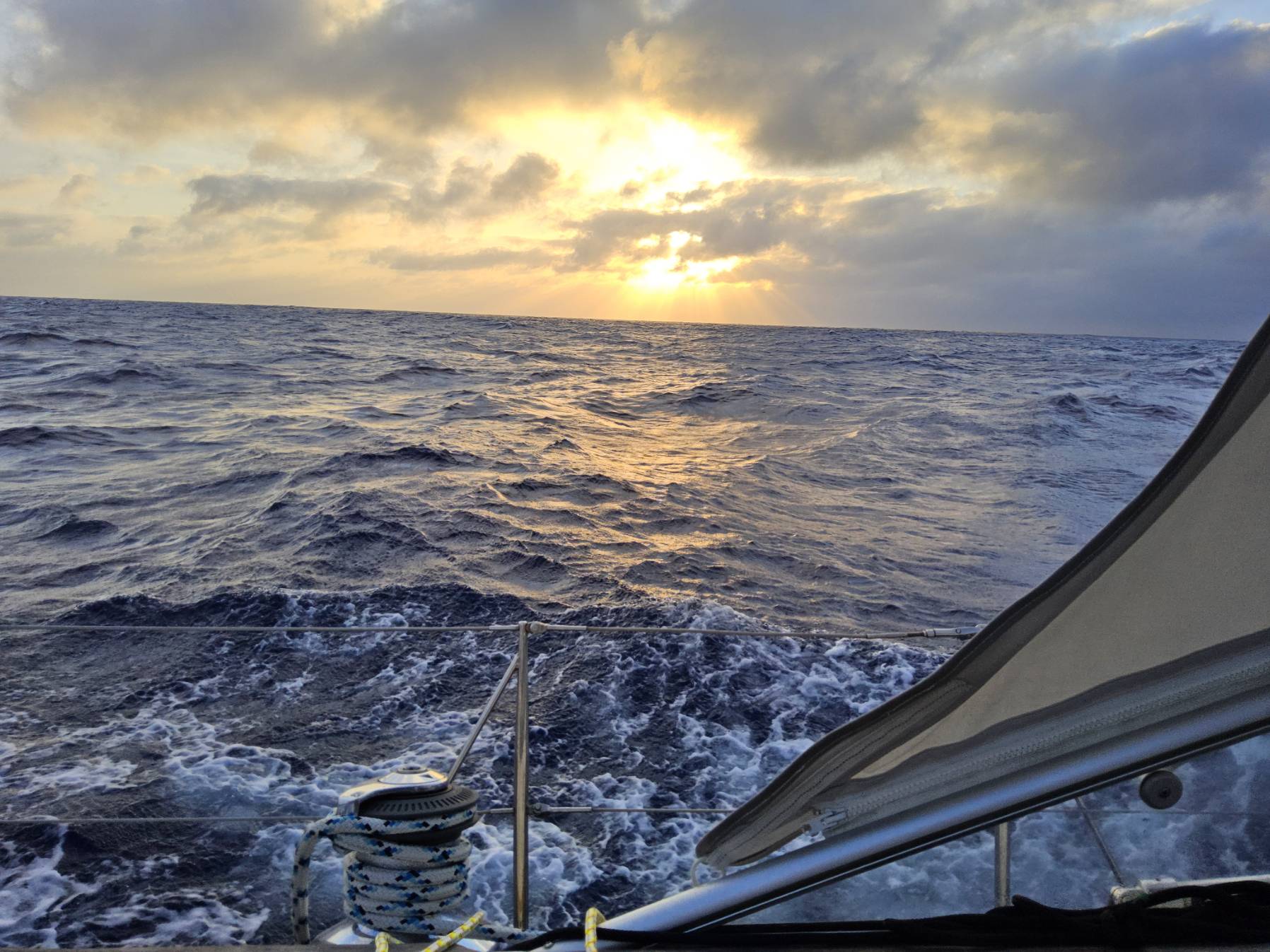 Bermuda passage_1115C798-6180-404C-BEE0-91BD445E6A73