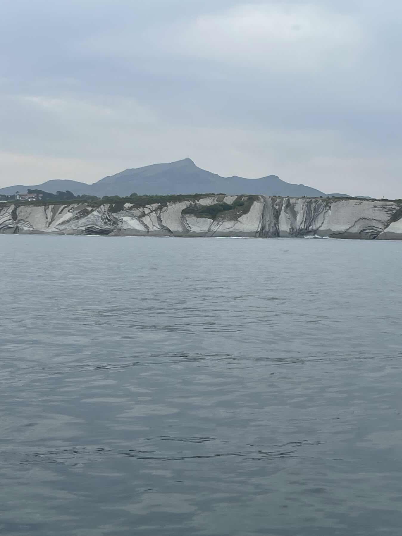 Vacances sur West Wind (Europe) 
Entrée marina Hendaye -fin 🥲_C9856A97-4A5F-4C4A-AE23-97746BCFBB2A