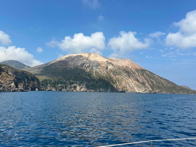 Voyage photo from Motor to sulphur pools