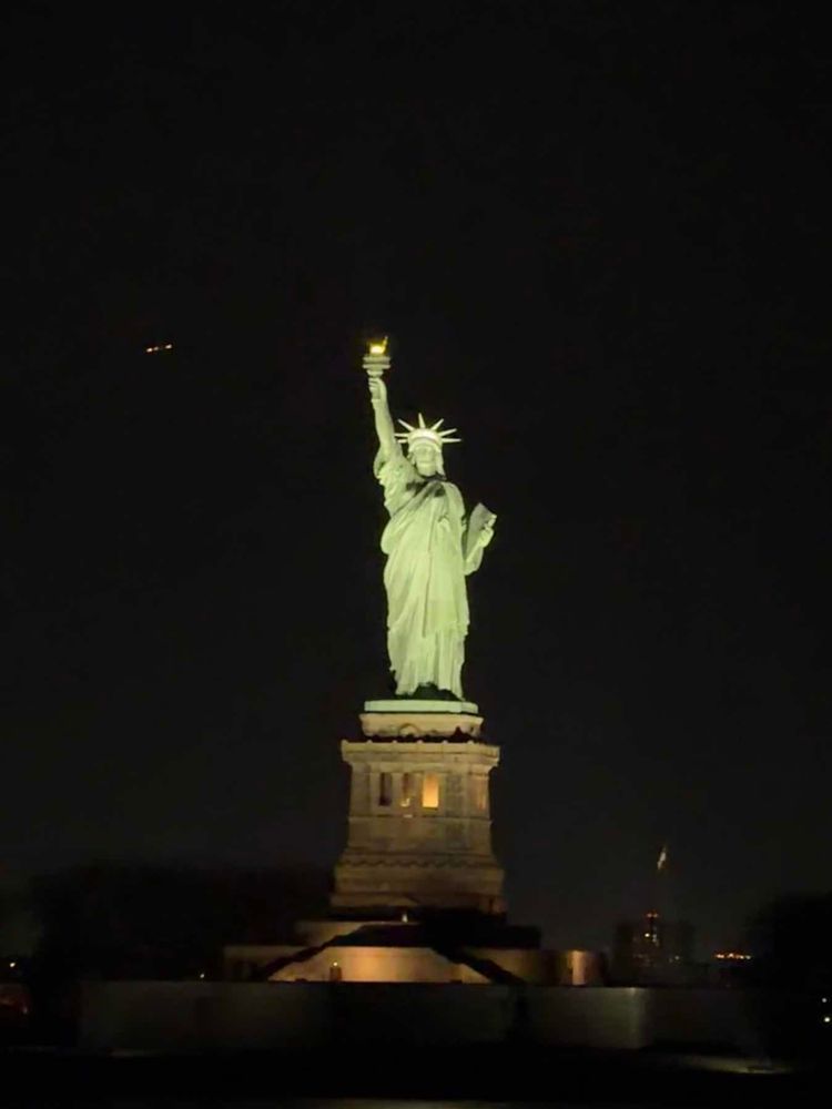Voyage photo from Statue of Liberty
