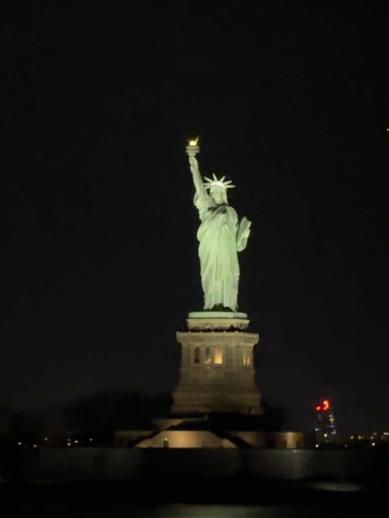 Statue of Liberty
_C61229F1-9B76-4448-B0F3-7F7FFB9BA02F