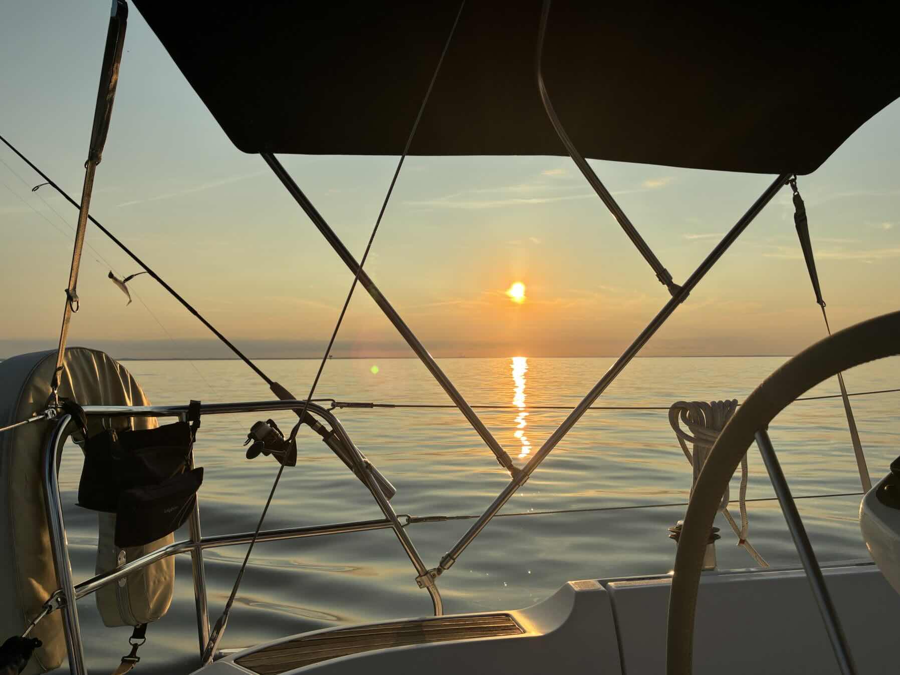 Slow Sunset Sail_99E0F3DF-374B-4F7D-9EF5-CC72FC879F98