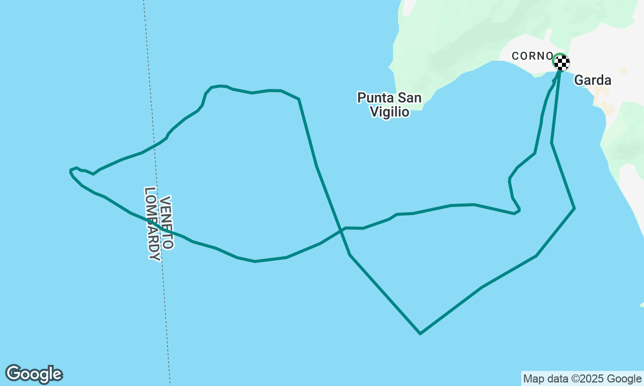 Veleggiando sul golfo di Garda