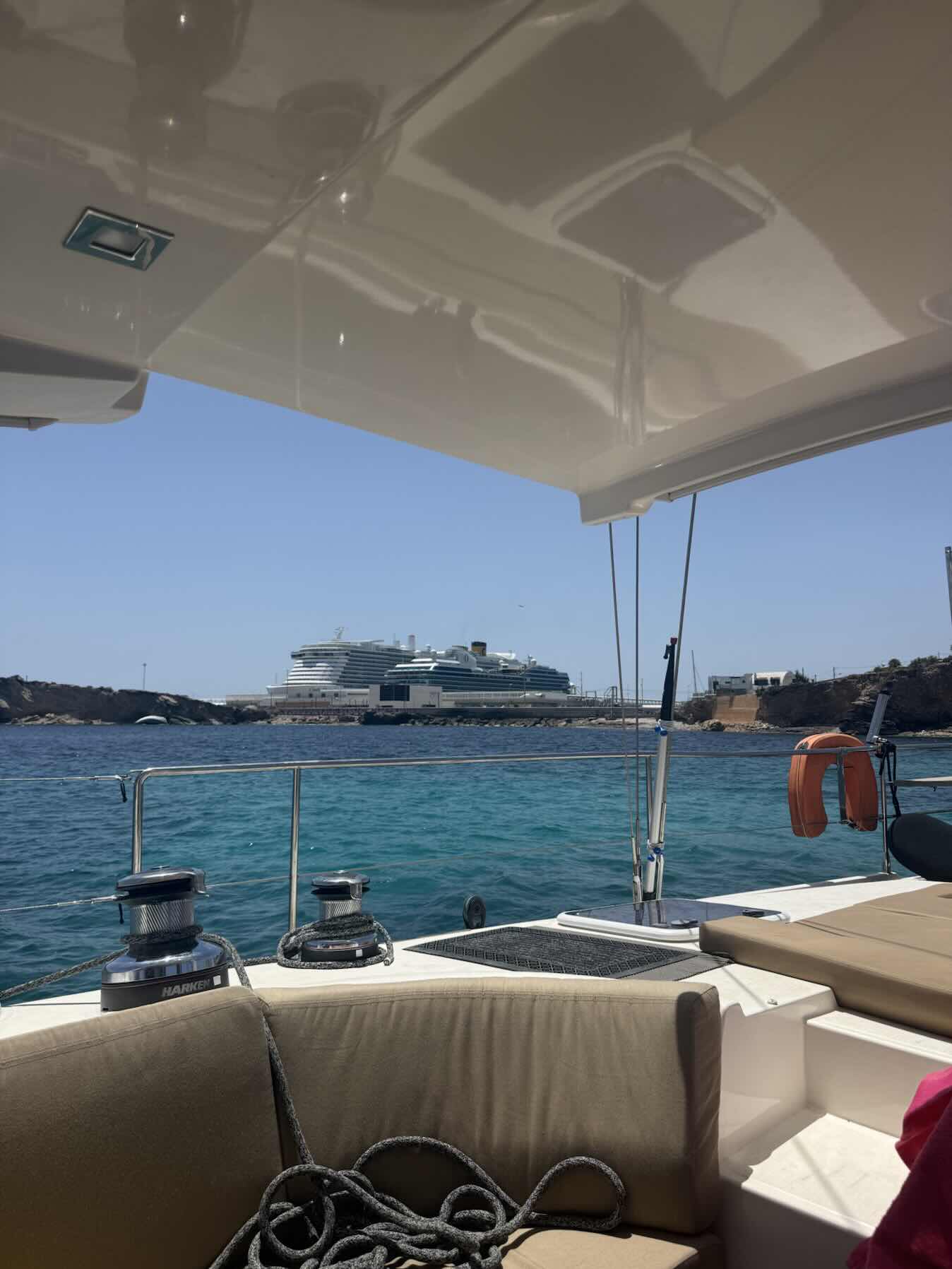 Voyage_1FAA36DB-7045-4266-8916-52F067DC9A9F