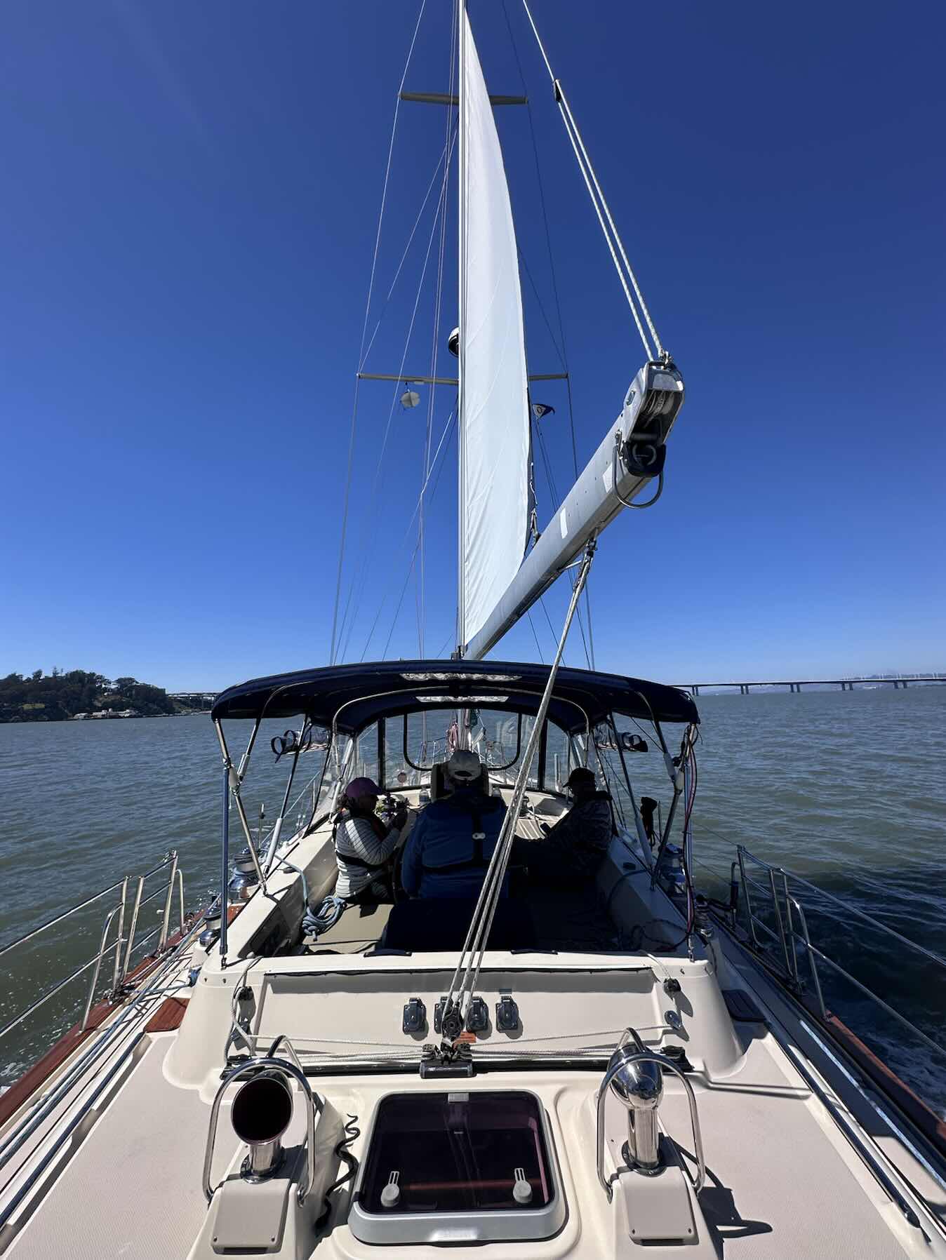Shake Out Sail_86928E90-9947-47C7-A534-94AA6AD565E3
