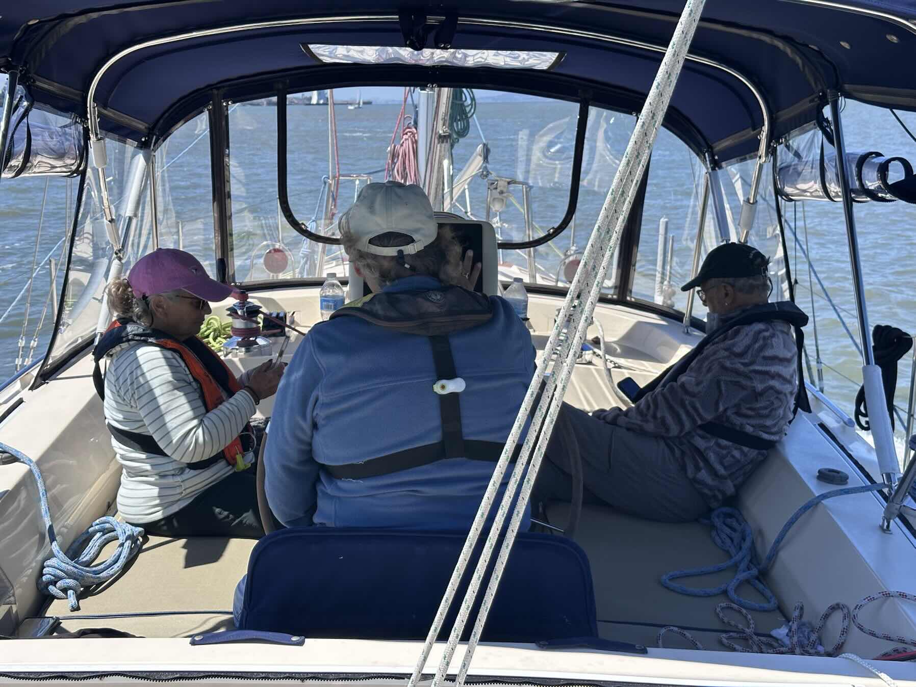 Shake Out Sail_D7CD67AB-FA4D-429E-8620-AB678F319324