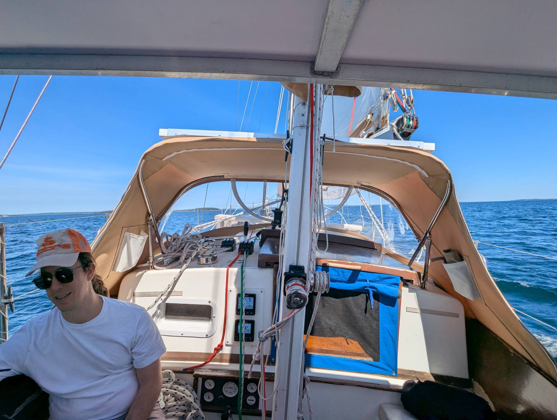 First Sail - Isola Naida_63499774-4BA4-4A62-ADCE-B3049D3F2C6B