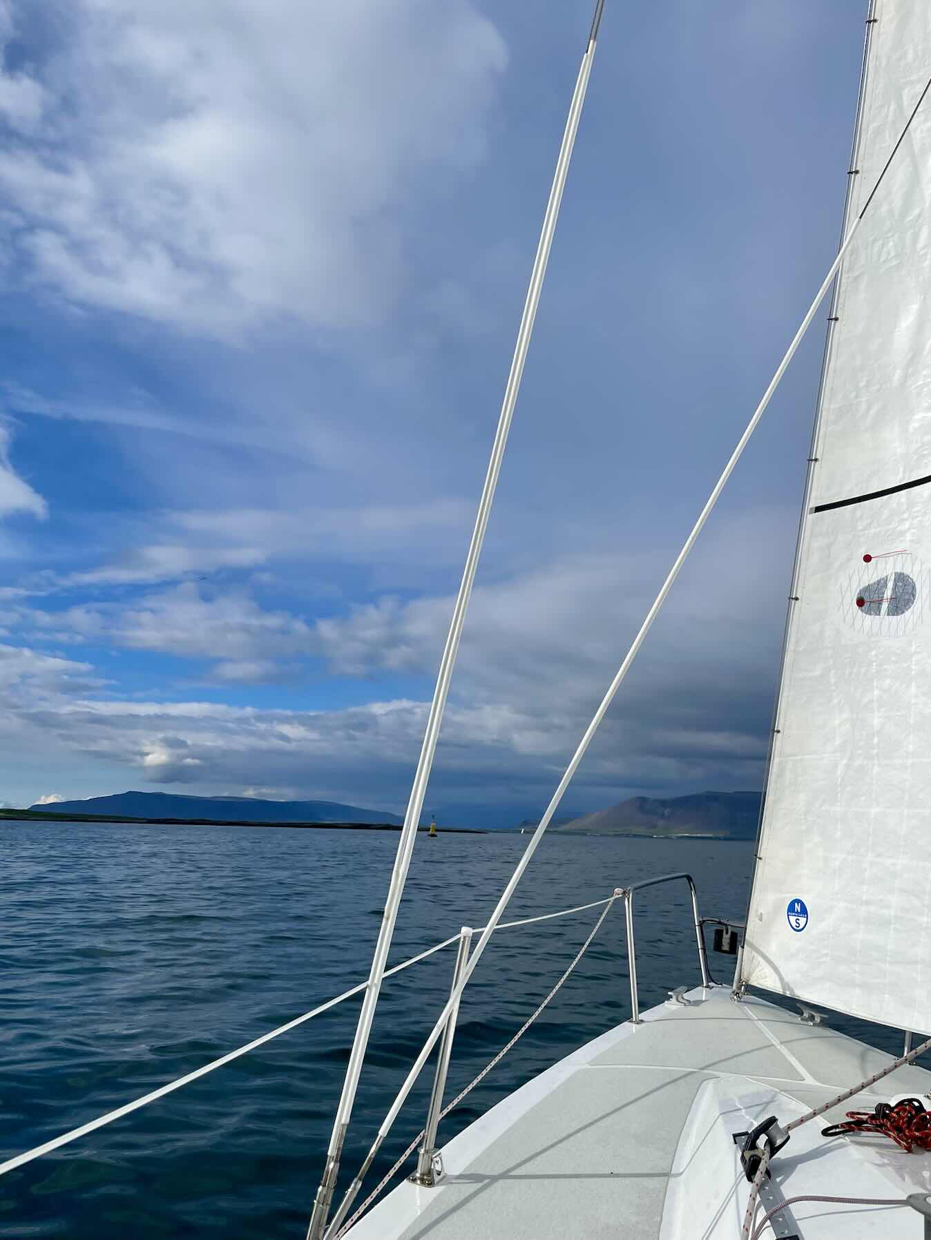 Ljúf sigling á sumarkvöldi_8EA1D8C1-96D6-4115-B6CF-2DA8494763D0