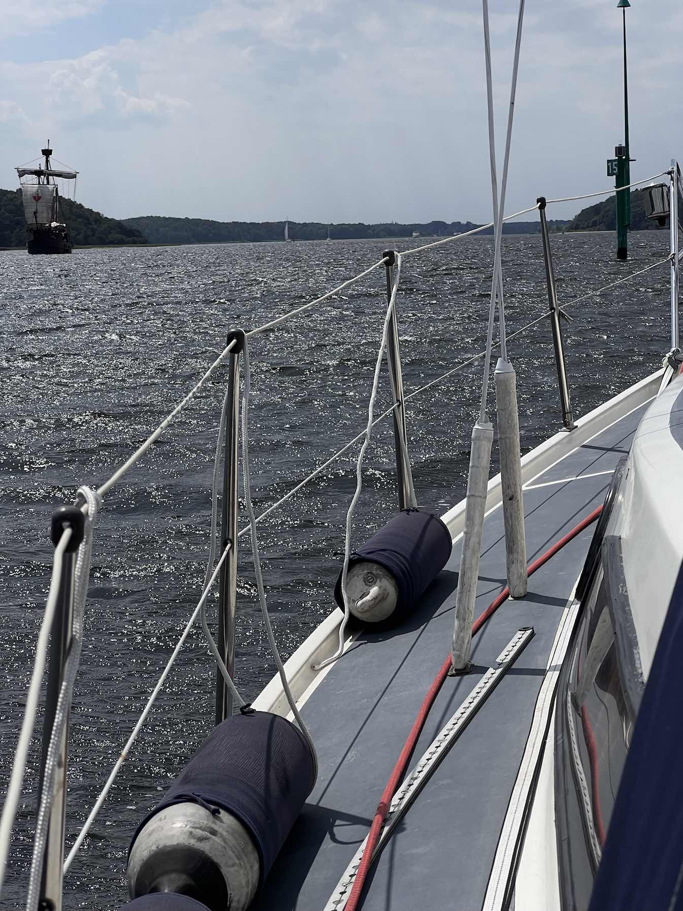 Trave river sailing trainig. Bft 4-to-6_999DB03A-8BCB-4DD6-96CB-E6865D15B45D