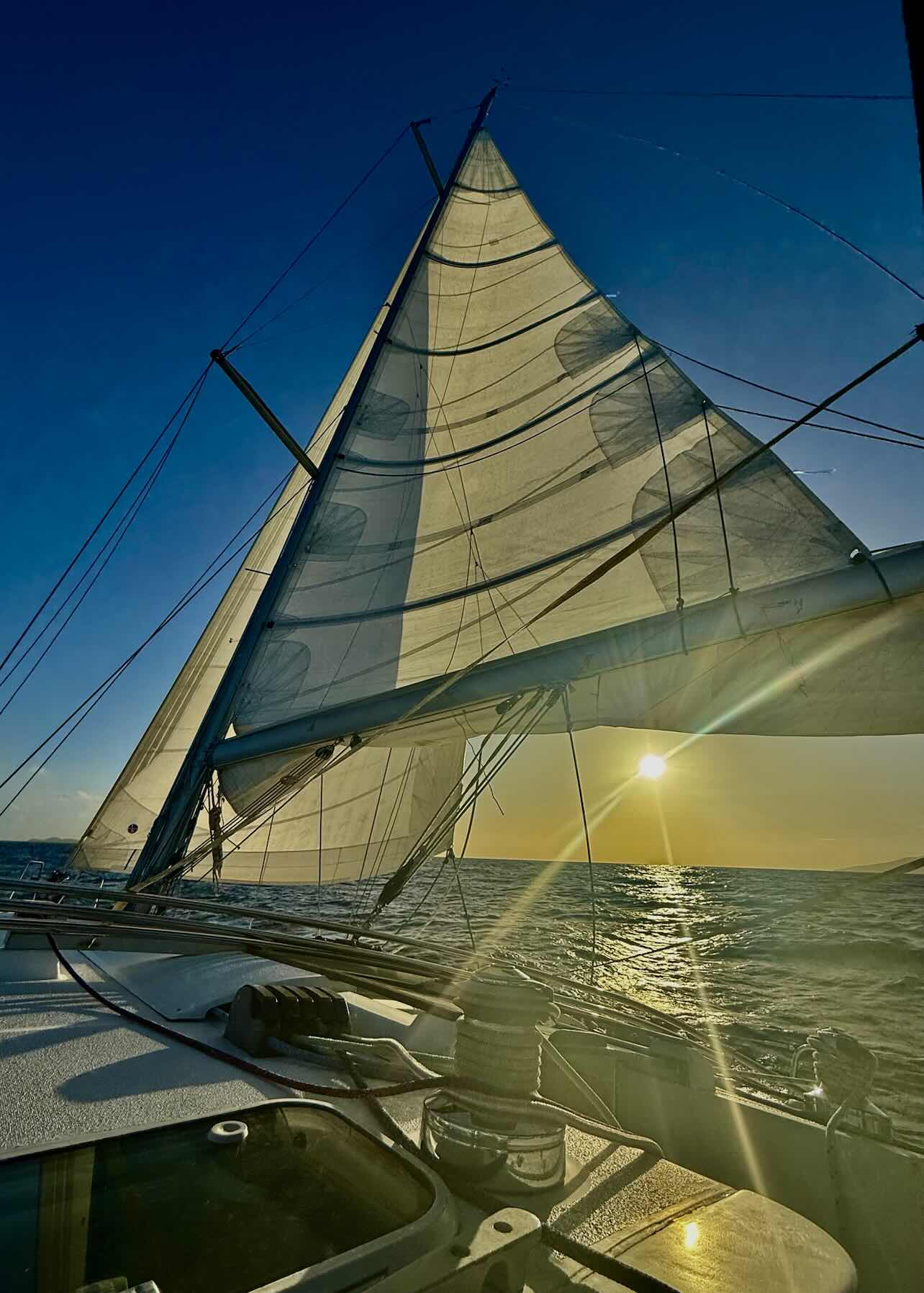 Pointe à Pitre direction Les Saintes Pain de sucre_A5C6ACE4-9D69-4F24-A92E-A8FD52B766F7