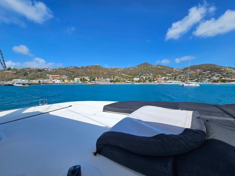 Voyage photo from Clifton Bay to Petite Martinique