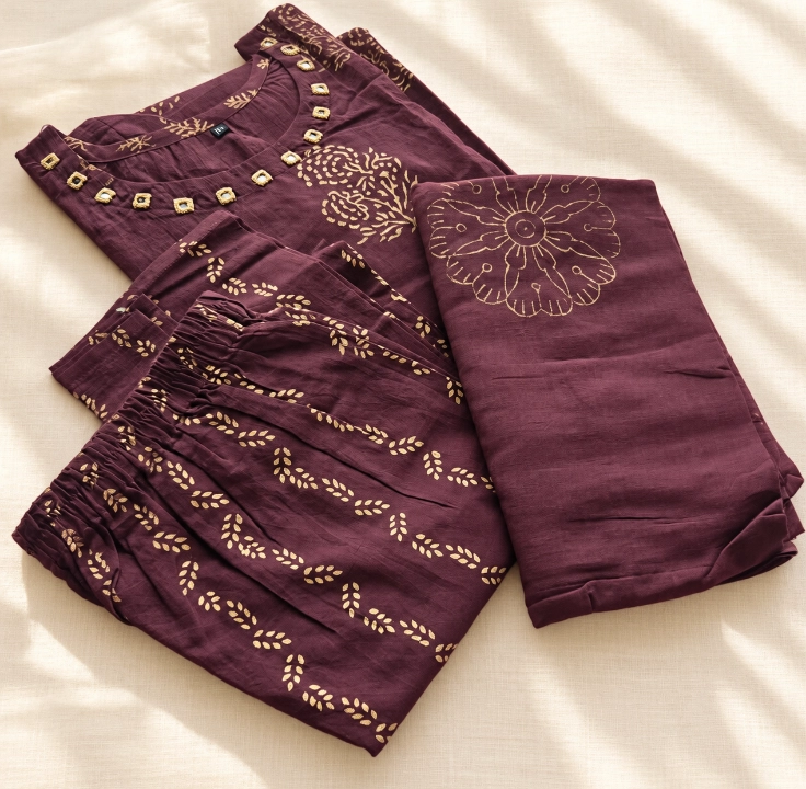 HLDESIGNS Women's Deep Maroon Straight-Cut Chudidar Set with Golden Leaf Print