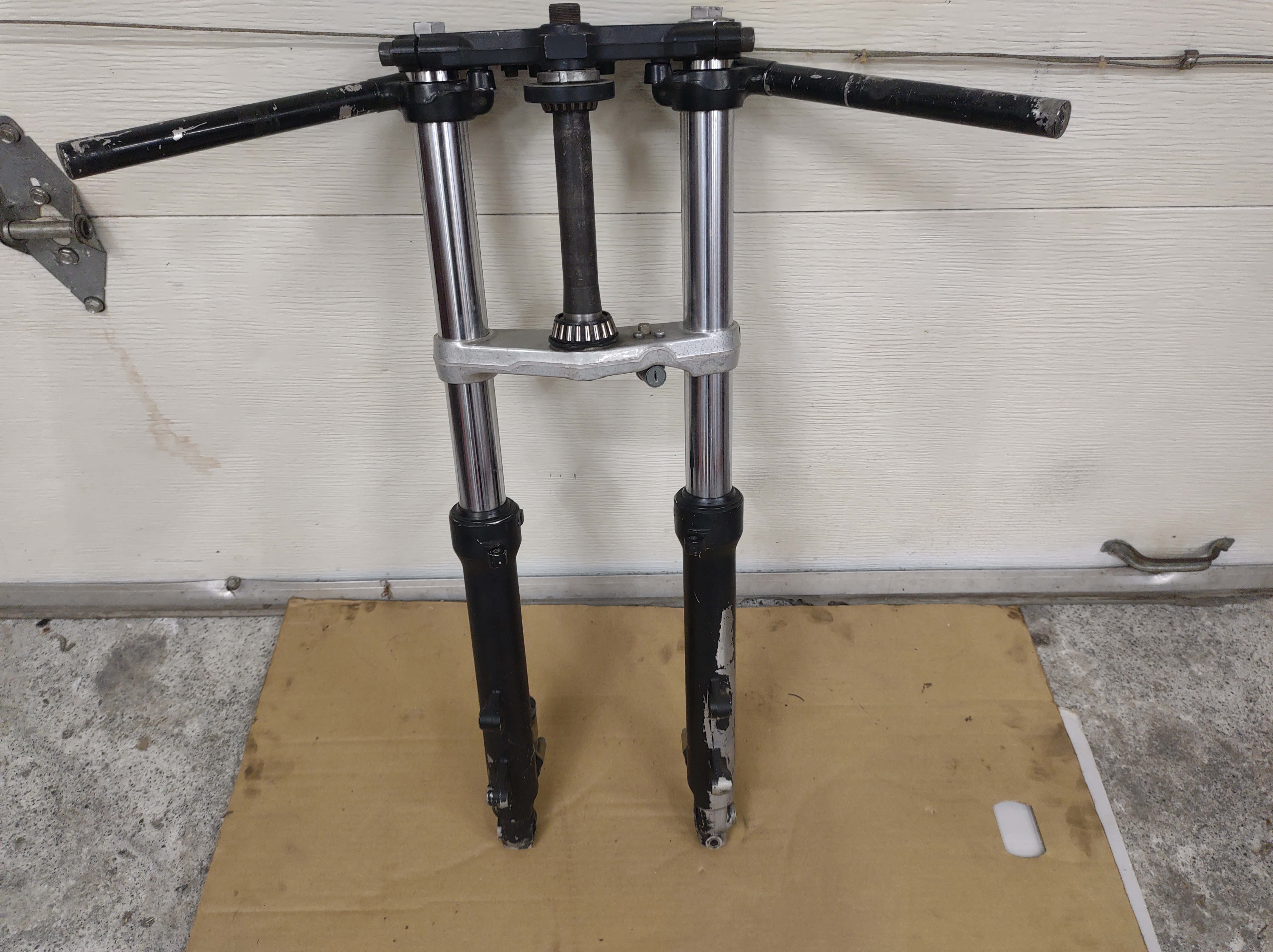 1986-7 first Gen GSX-R 750 fork assembly