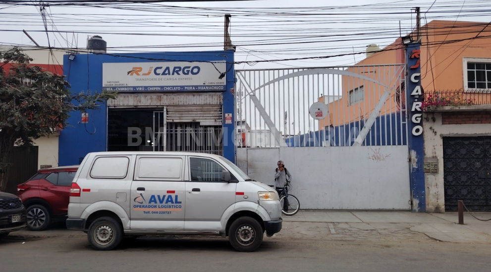 LOCAL COMERCIAL AV. EJÉRCITO 