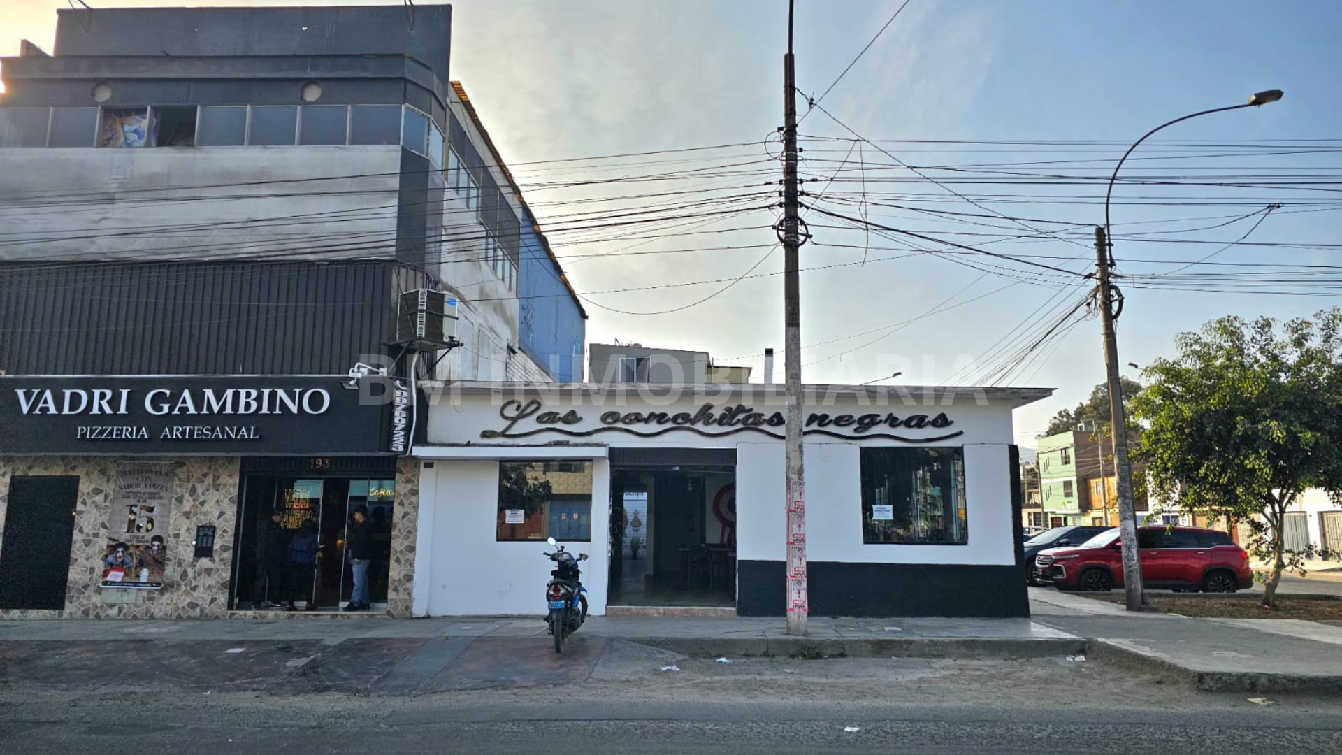 Gran Esquina Comercial en Retablo