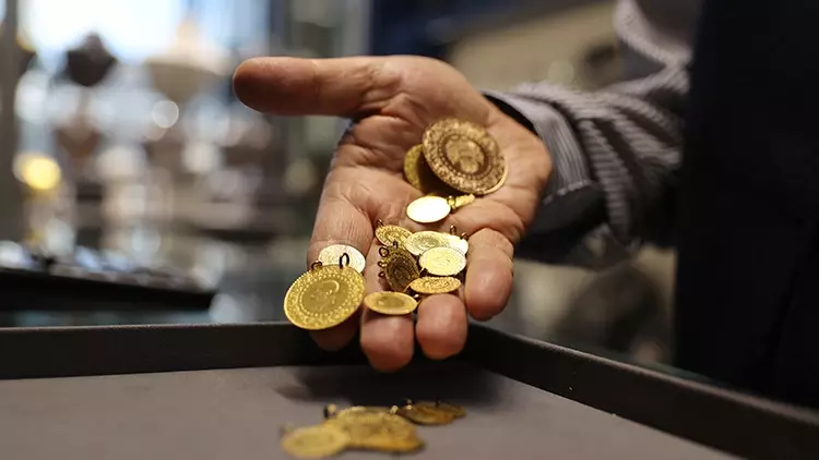 Altın Haftaya Rekorla Başladı: Gram Altın Fiyatı Zirveyi Test Ediyor
