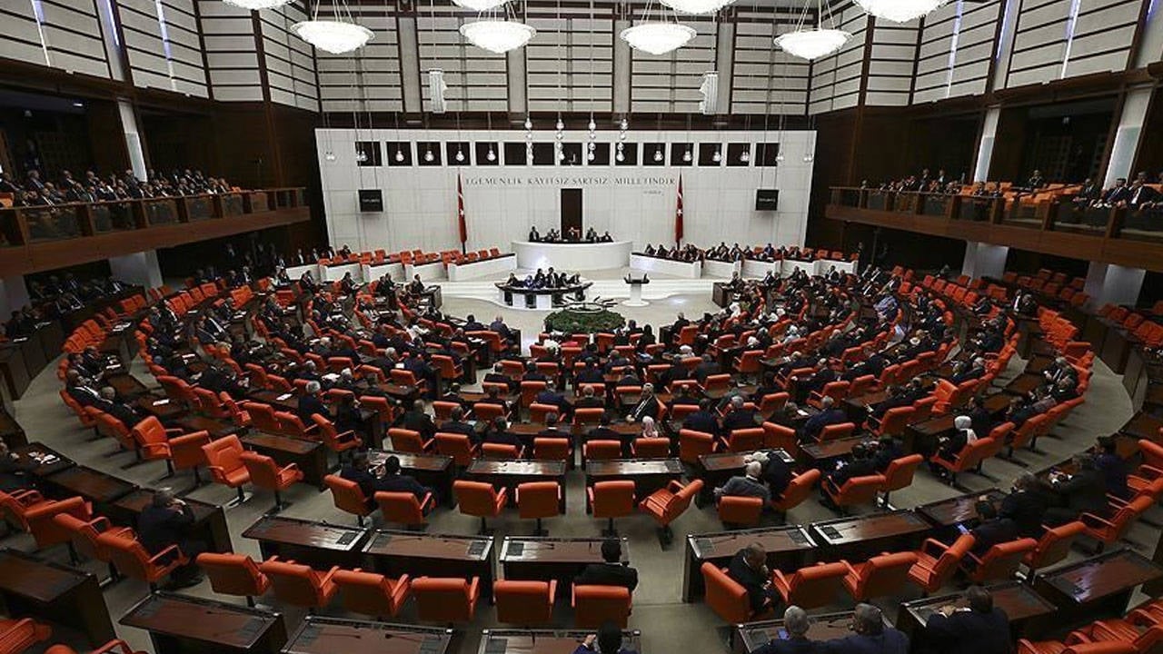 TBMM Başkanvekili Buldan, İYİ Parti Milletvekilini İfşa Etti: ‘Bana Cinsiyetçi Mesaj Gönderdi