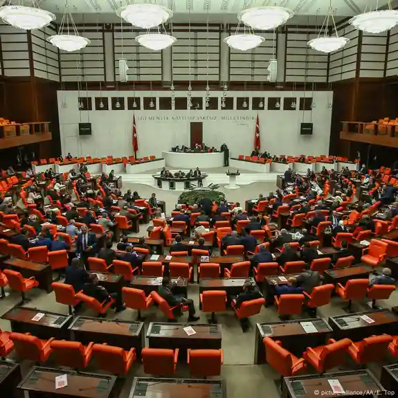 TBMM’de Yeni Vergi Paketi Tartışılıyor: Hangi Düzenlemeler Var?