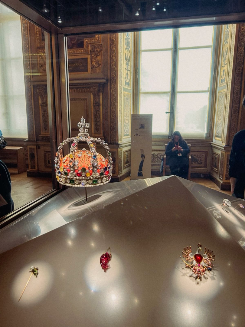 Louvre Müzesi Soygunu: Hangi Mücevherler Çalındı?