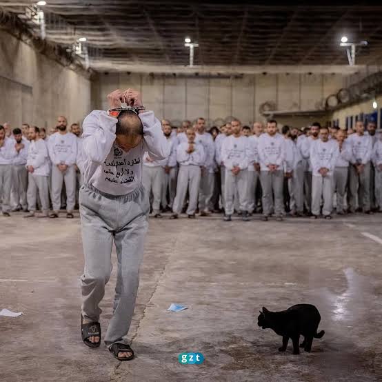 İsrail’in En Büyük Hapishanesinden Sarsıcı Görüntüler