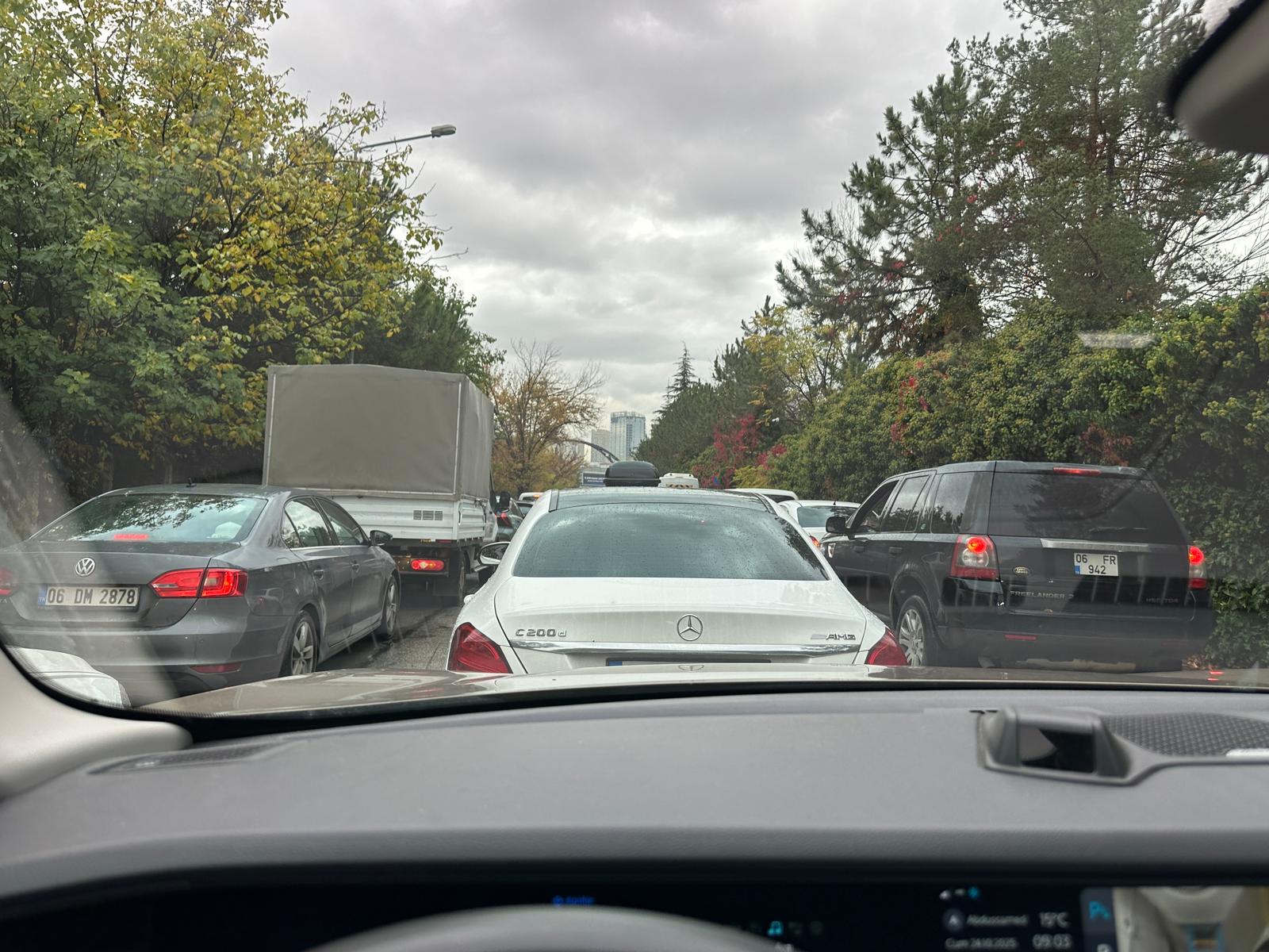 Ankara’da Trafik: Çile Artarak Devam Ediyor