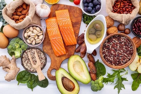 Kalbinizi Güçlendirecek 12 Süper Gıda: Sağlıklı Bir Yaşam İçin Beslenme Rehberi