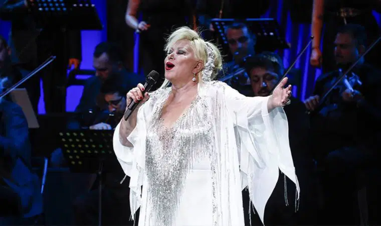 Türk Sanat Müziği Efsanesi Muazzez Abacı Kalp Krizi Geçirdi!!