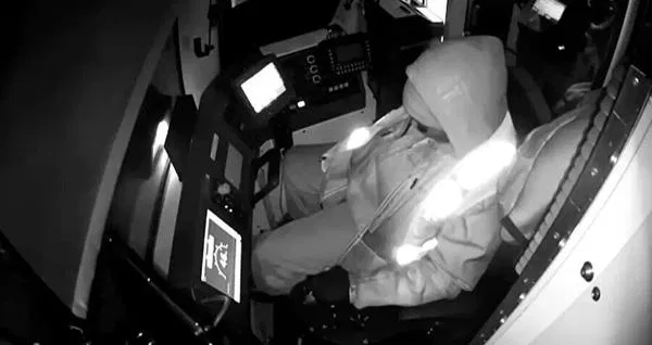 Metroda Dehşet Anları: Makinist Uyuyakaldı