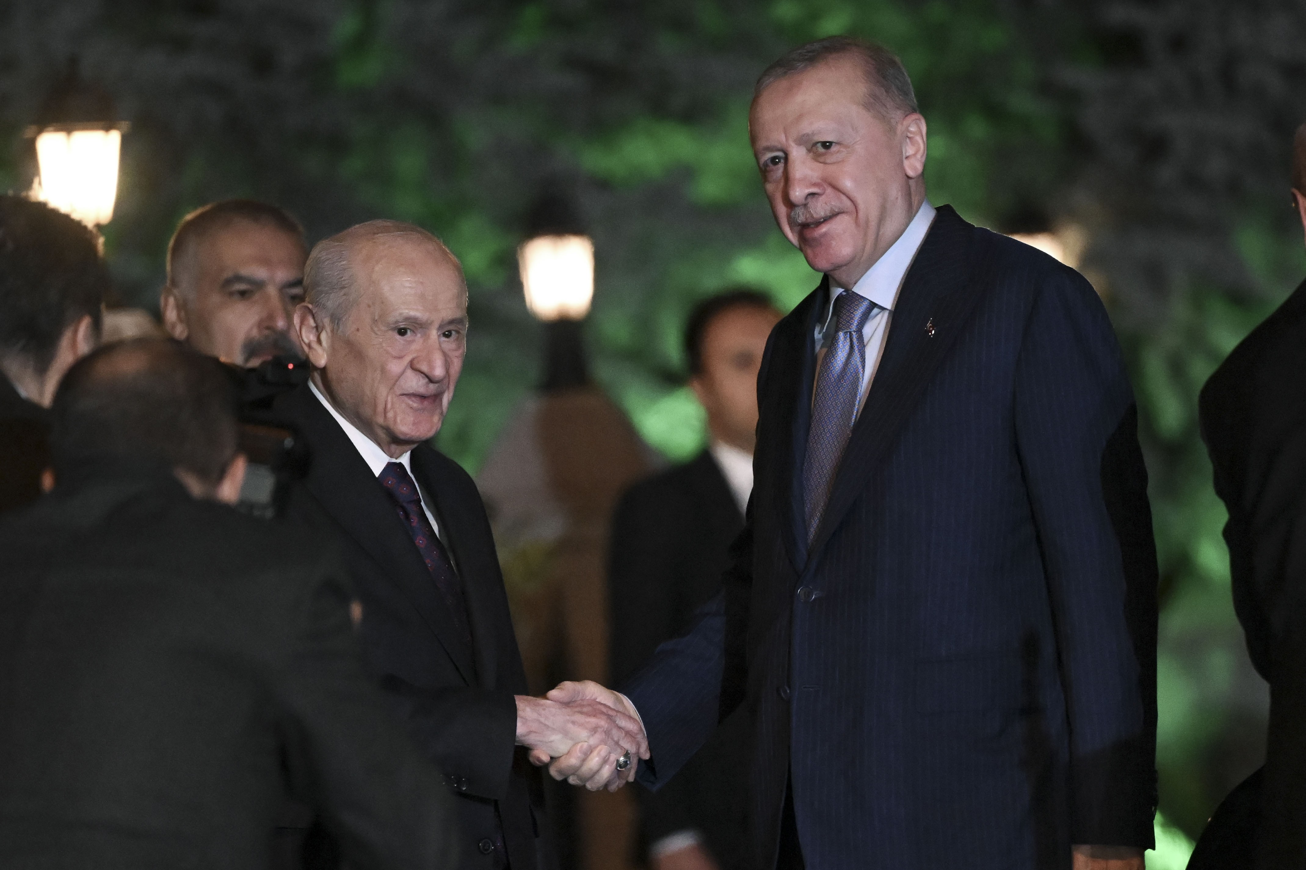 Recep Tayyip Erdoğan ile Devlet Bahçeli Ankara’da Görüştü: 40 Dakikalık “Zirve”