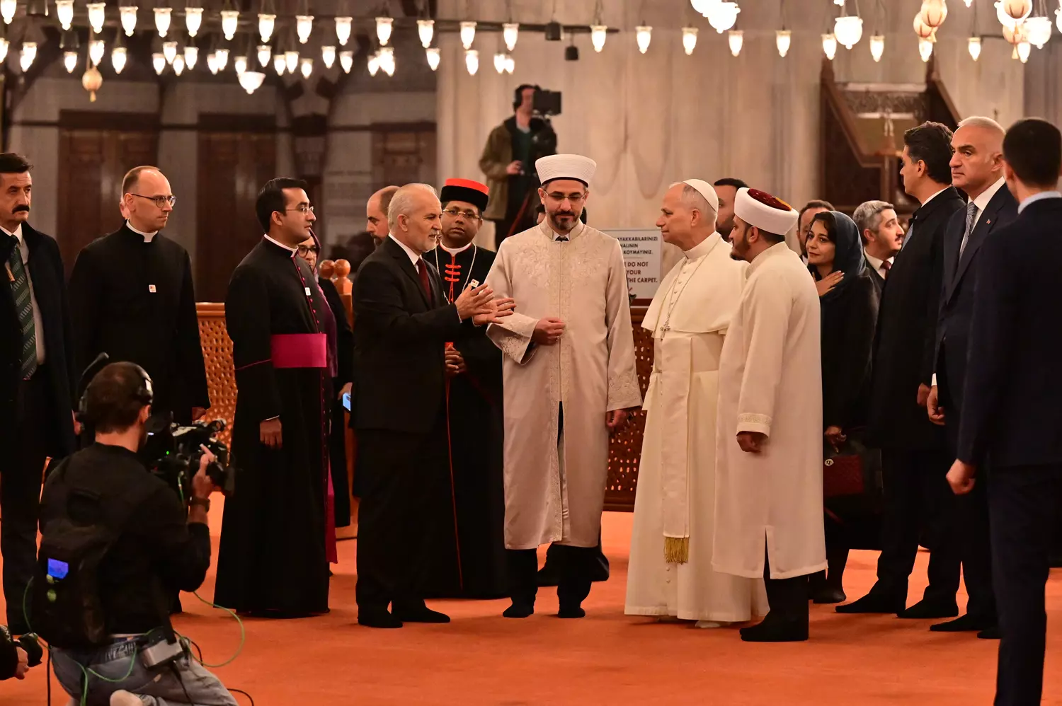 “Papa 14. Leo İstanbul’da! Üçüncü Günde Sultanahmet Camisi’ne Ziyaret