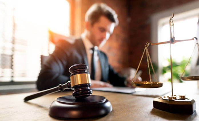 2 Yaşındaki Çocuğa Bile Dava Açtı