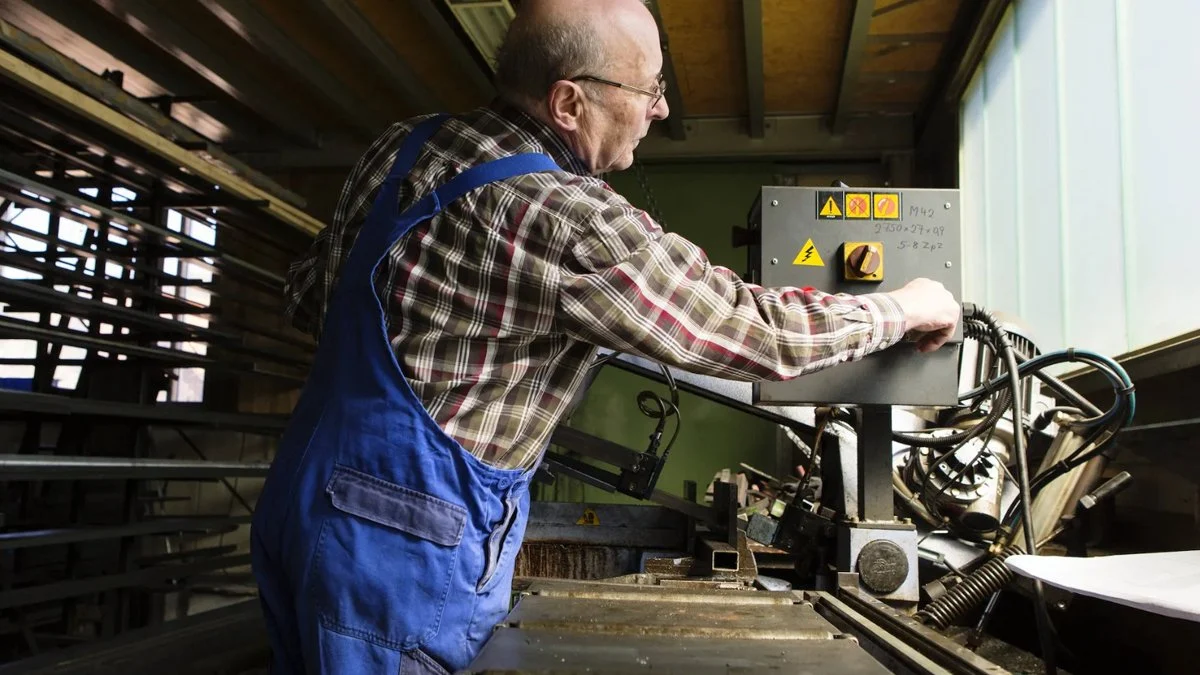 Çalışan Emeklilerde Kimler Çift Maaş Alamayacak?