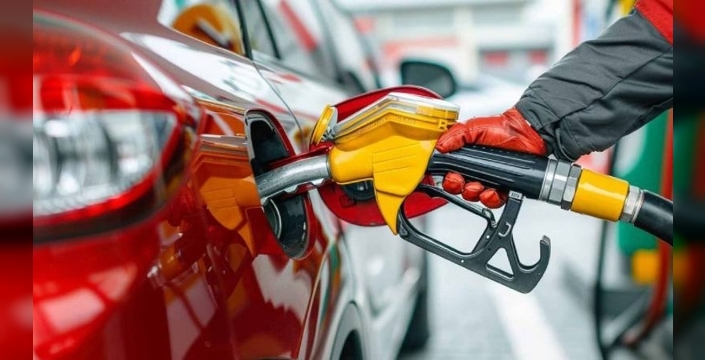 Motorine Büyük İndirim Geliyor: Pompa Fiyatında 2 TL’lik Düşüş Bekleniyor!