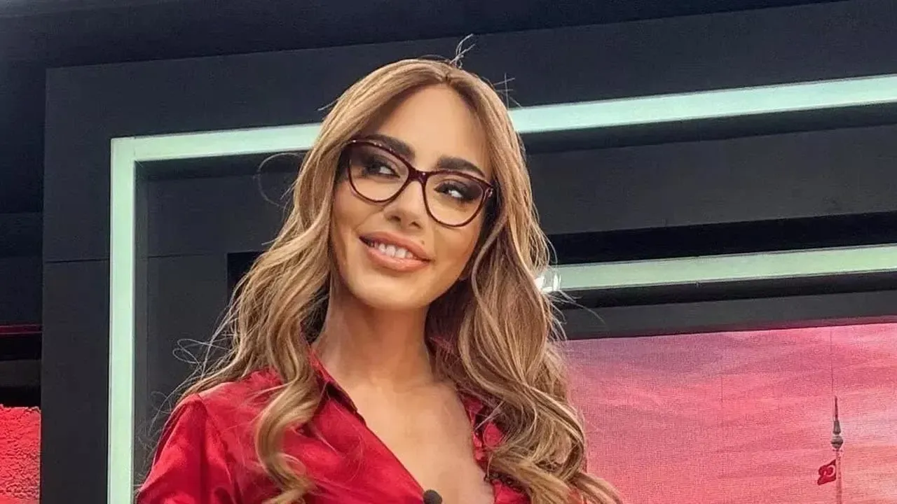 Ela Rümeysa Cebeci ile Timur Savcı’nın “Uyuşturucu” Mesajları Ortaya Çıktı!