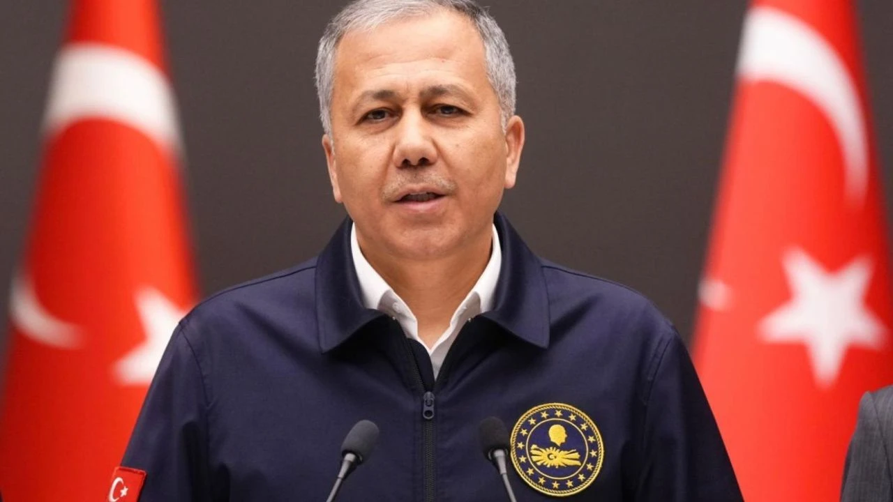 Bakan Yerlikaya Duyurdu: Sosyal Medyada Provokatif Paylaşım Yapan 16 Şahıs Yakalandı