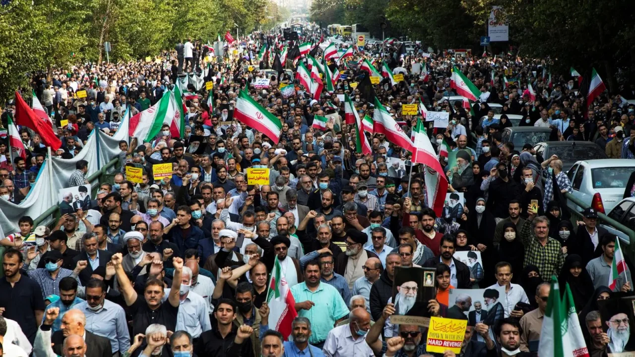 İran Protestoları 11. Günde: Genişleyen Eylemler ve Artan Baskı