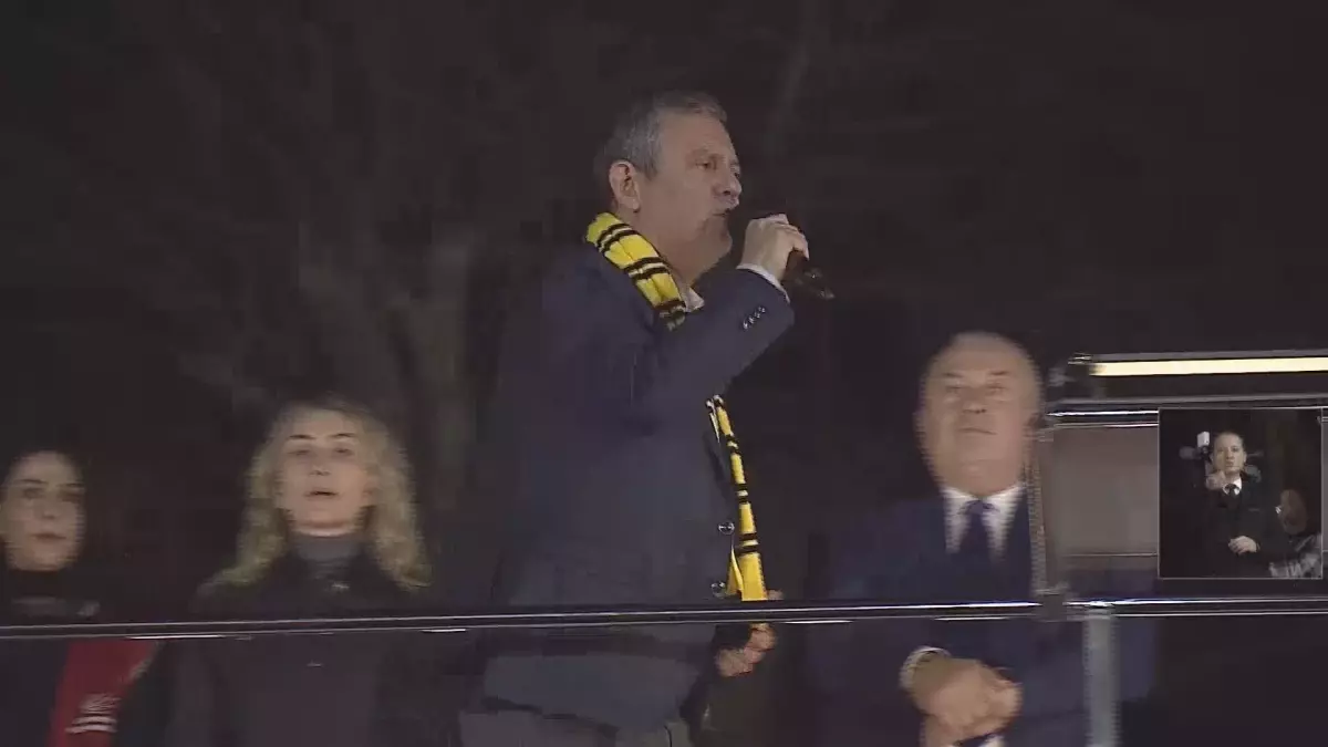 Özgür Özel: “Emekliye Zam Düzenlemesi Gelene Kadar Meclis’i Terk Etmeyeceğiz!”