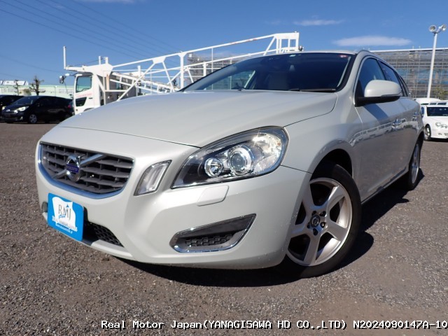2011 VOLVO V60