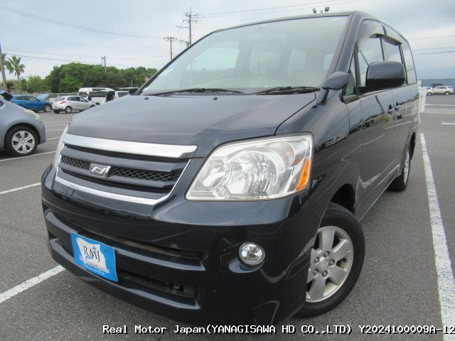 2005 TOYOTA NOAH
