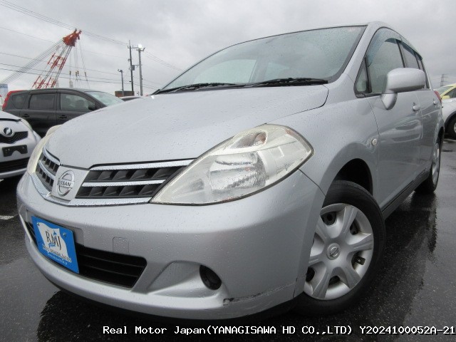 2011 NISSAN TIIDA