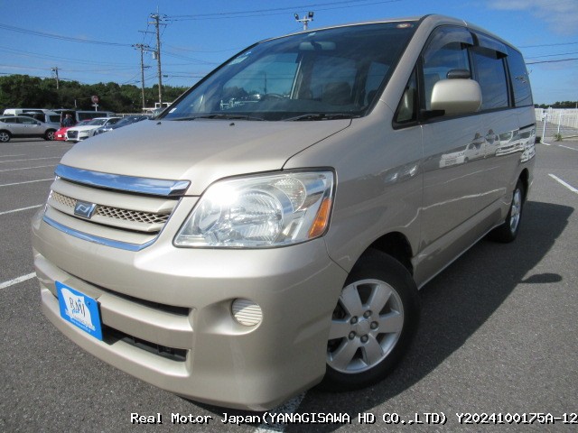 2005 TOYOTA NOAH