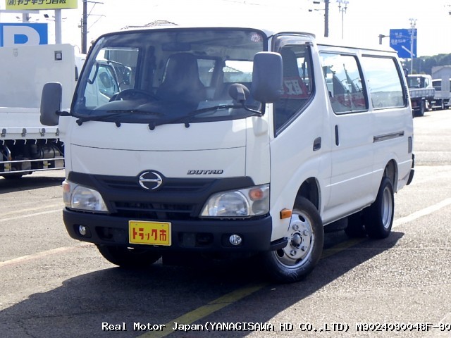 2011 HINO DUTRO
