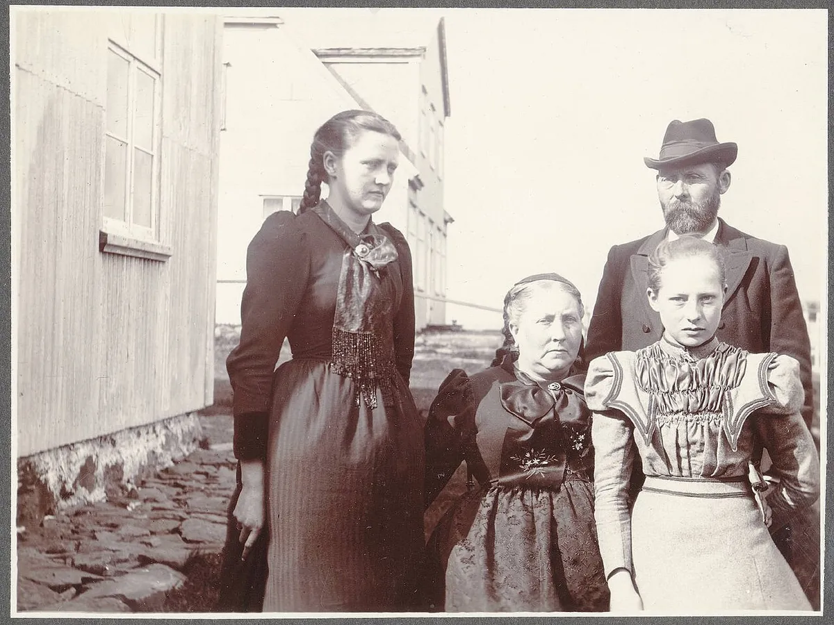 Collection: Icelandic and Faroese Photographs of Frederick W.W. Howell, Cornell University Library Title: Rev. Sigurður Gunnarsson with his family. Date: ca. 1900 Place: Stykkishólmur (Iceland) Medium: collodion print Repository: Fiske Icelandic Collection, Rare & Manuscript Collections, Cornell