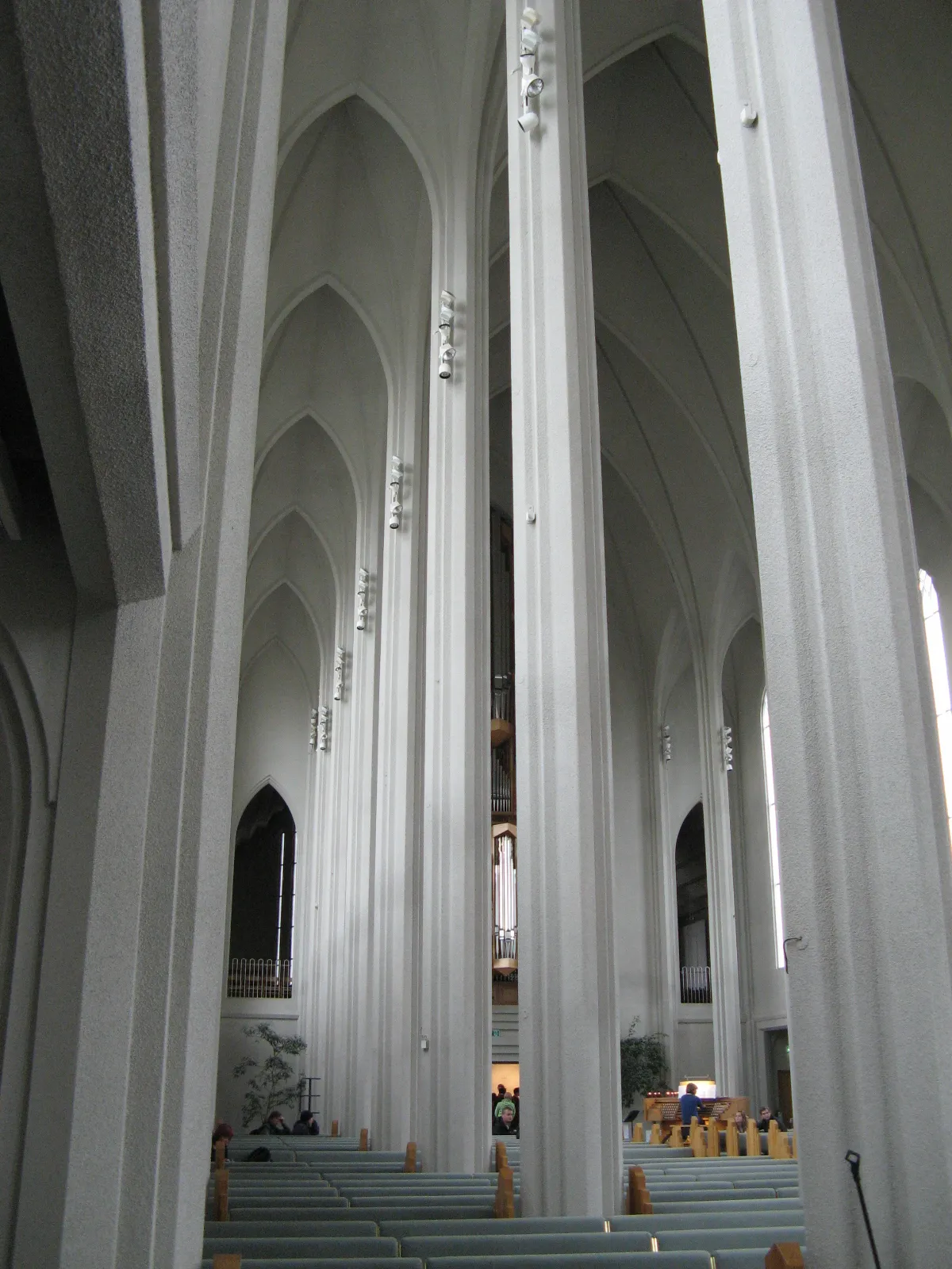 Intérieur de l'église Hallgrimskirkja, Reykjavik, Islande.