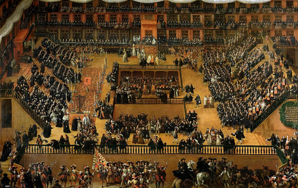 The work represents an auto de fe celebrated in Madrid on June 30, 1680, during the reign of Charles II of Spain. The ritual was held in the Plaza Mayor and lasted a whole day. In the background we see the royal tribune and in it Charles II, his wife María Luisa and his mother. Distinguished people 